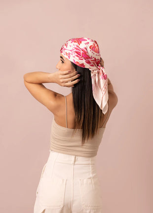 Pañoleta Flori Fucsia 70x70