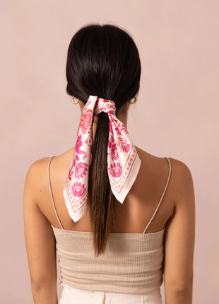 Pañoleta Flori Fucsia 45x45