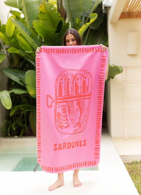 Toalla playera de microfibra Sardina Rosa