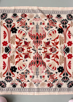 Pañoleta Flori fucsia 45X45