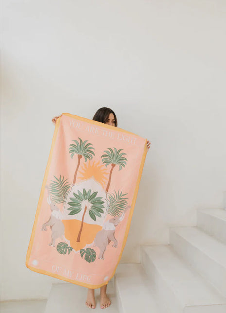 Toalla playera de microfibra Oasis coral