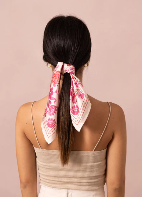 Pañoleta Flori Fucsia 45x45