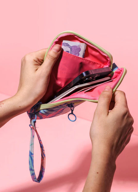 Cell Wallet Sweet Fauna