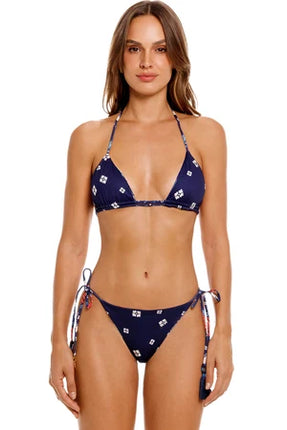 Bikini April y Kenya