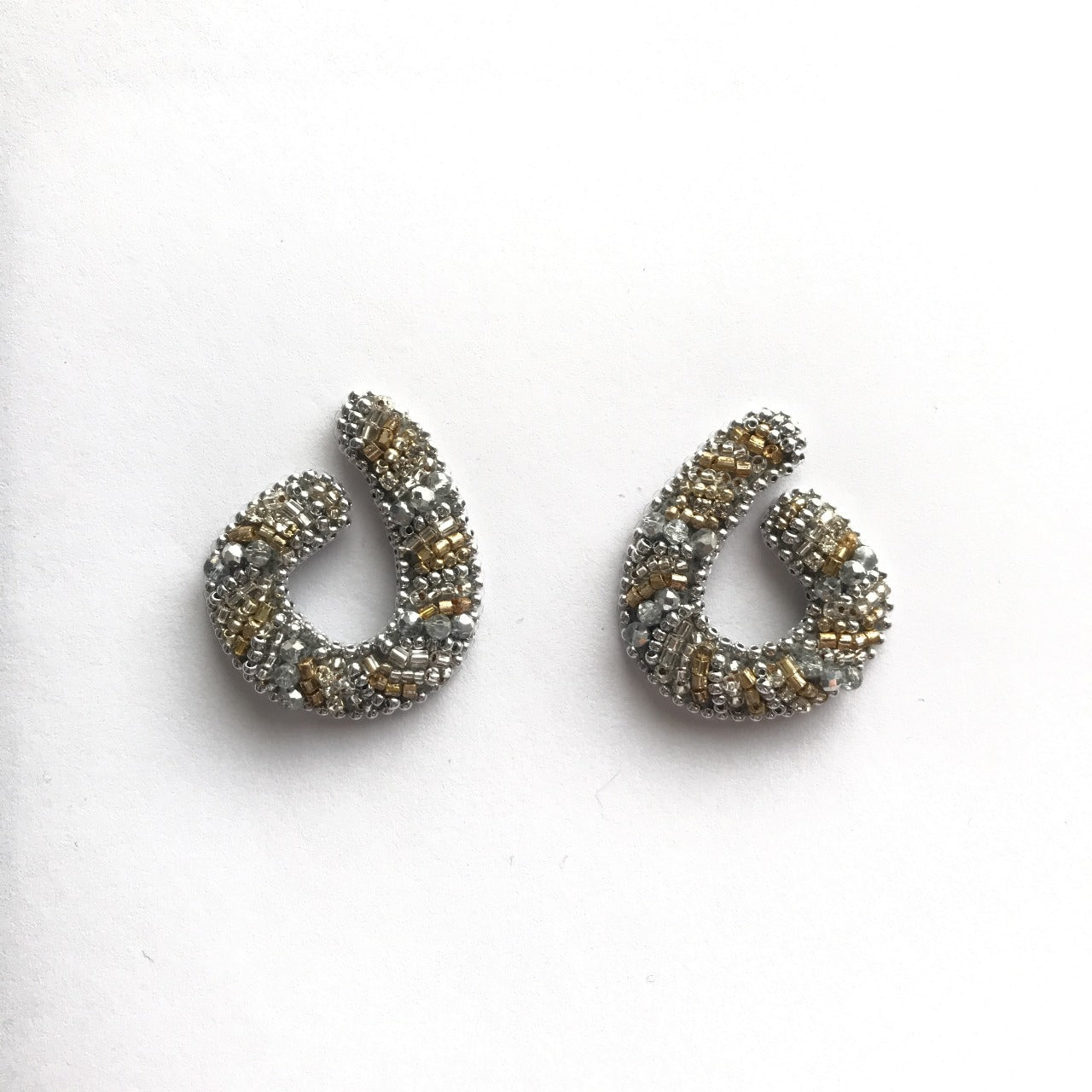 Aretes Mawy